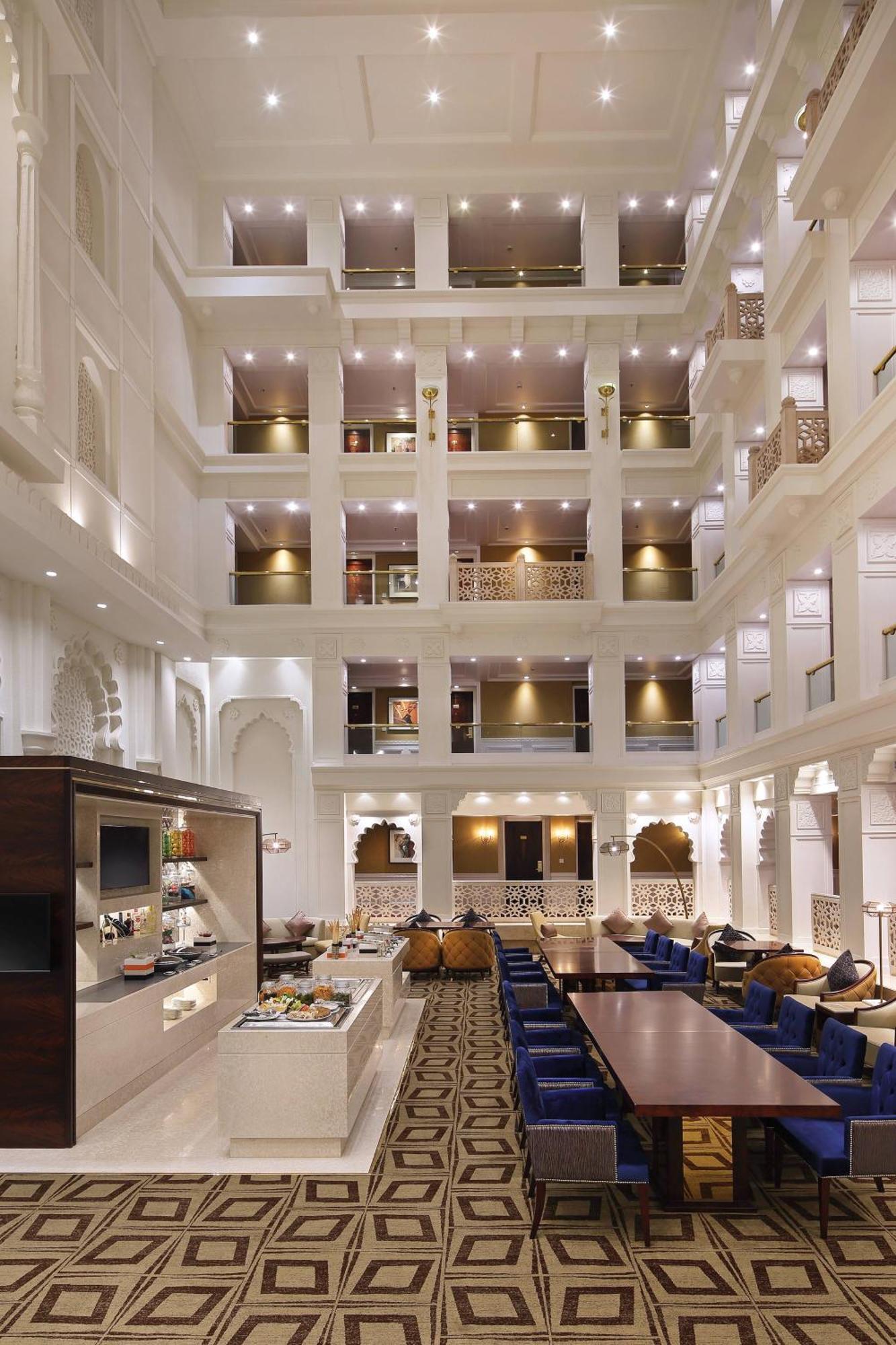 Sheraton Grand Pune Bund Garden Hotel Exterior foto