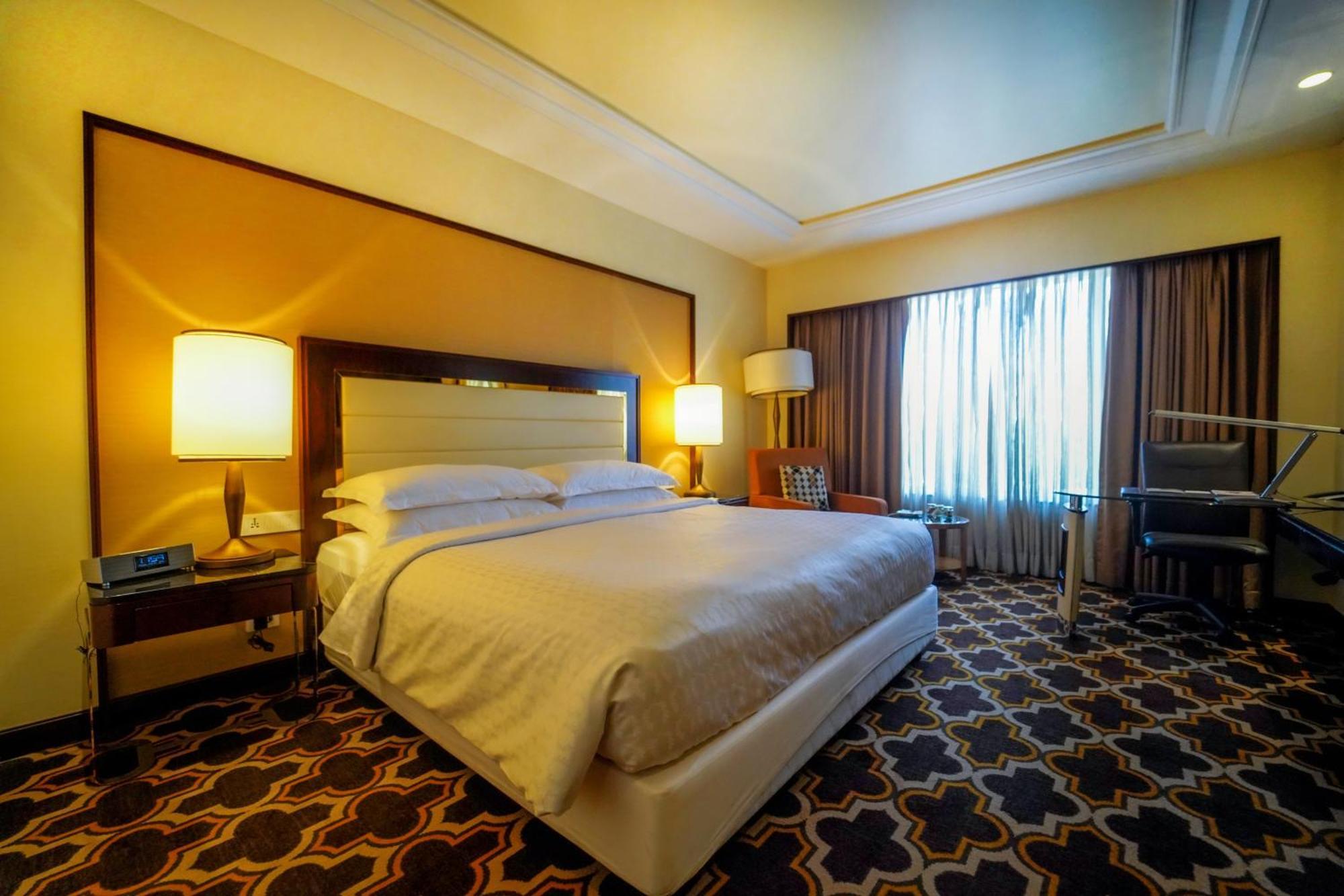 Sheraton Grand Pune Bund Garden Hotel Exterior foto