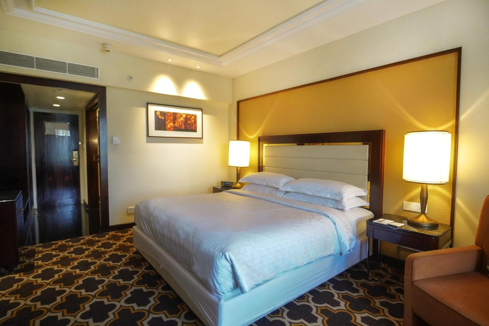 Sheraton Grand Pune Bund Garden Hotel Exterior foto