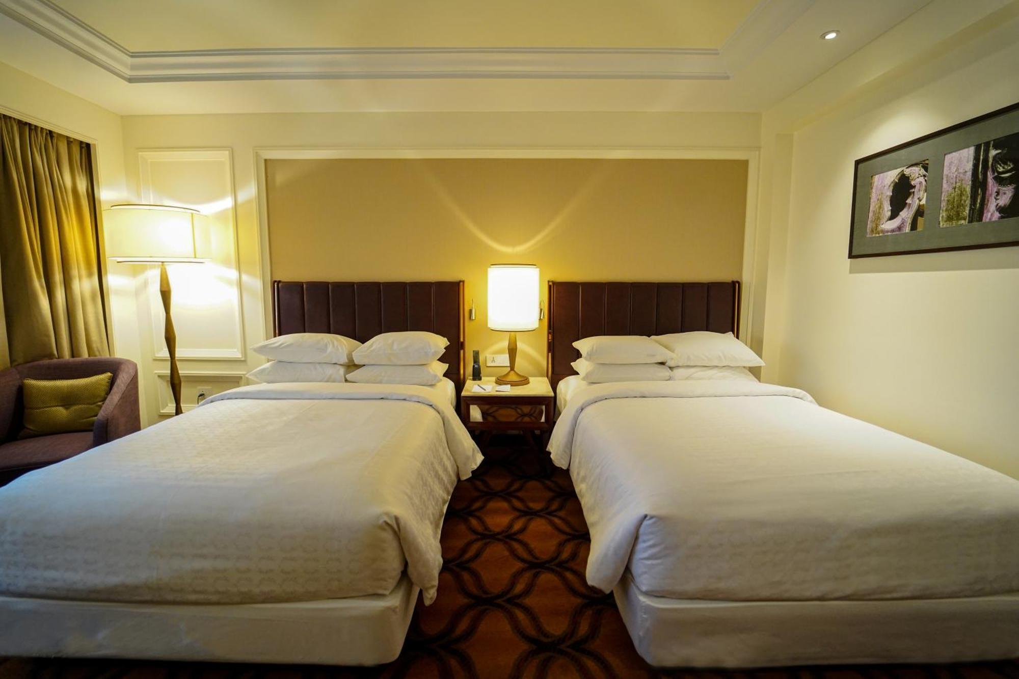Sheraton Grand Pune Bund Garden Hotel Exterior foto