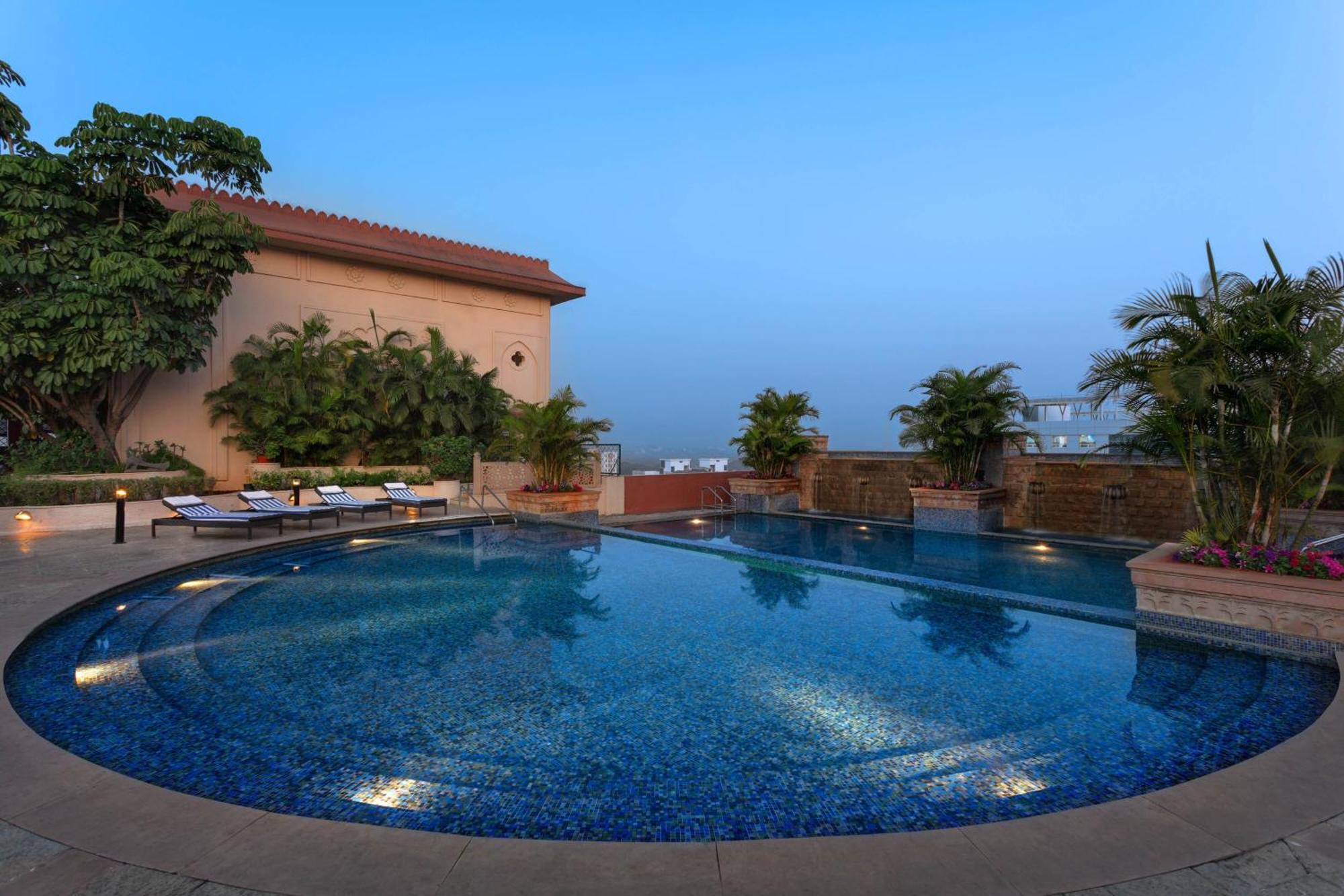 Sheraton Grand Pune Bund Garden Hotel Exterior foto