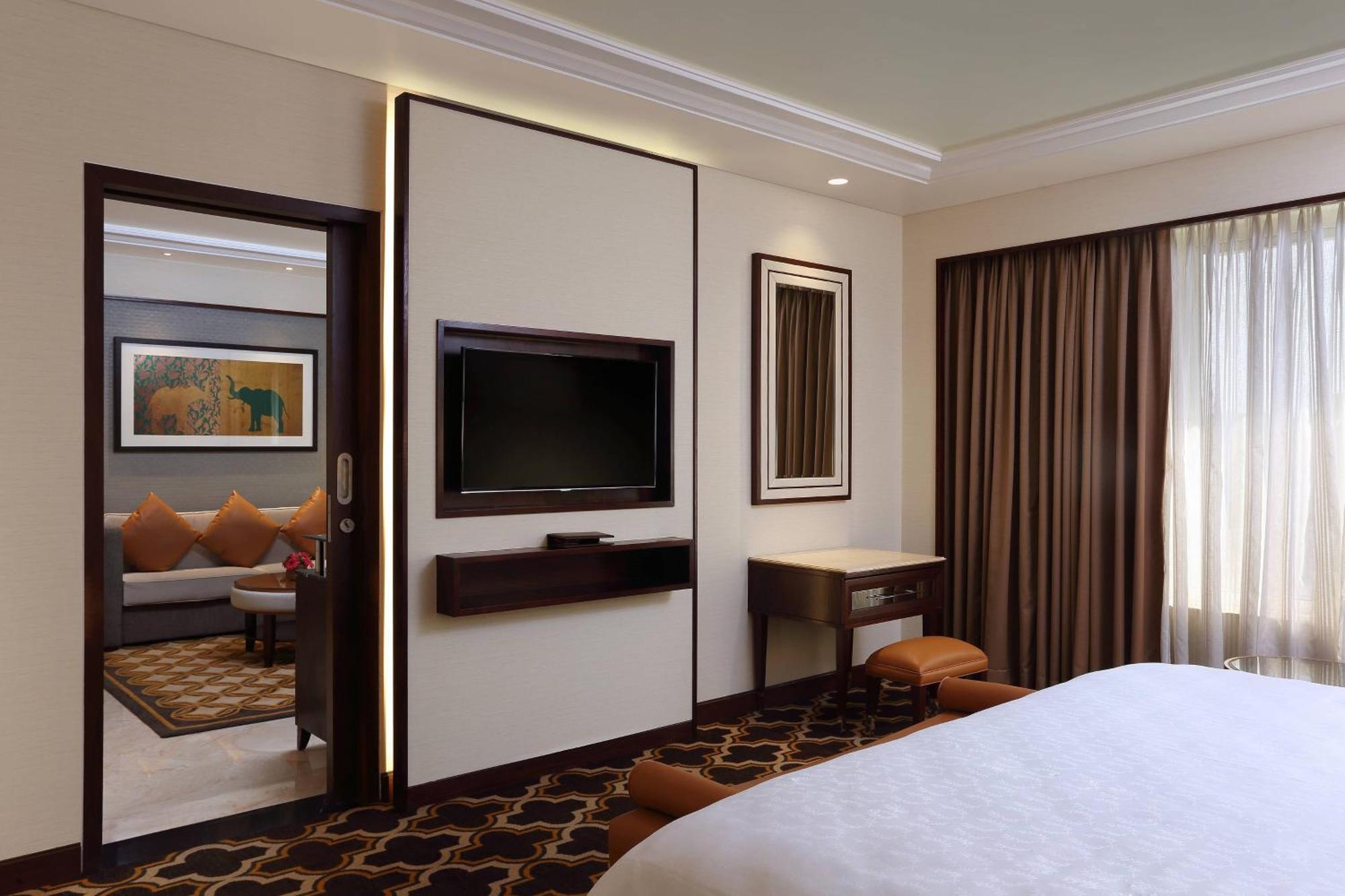 Sheraton Grand Pune Bund Garden Hotel Exterior foto