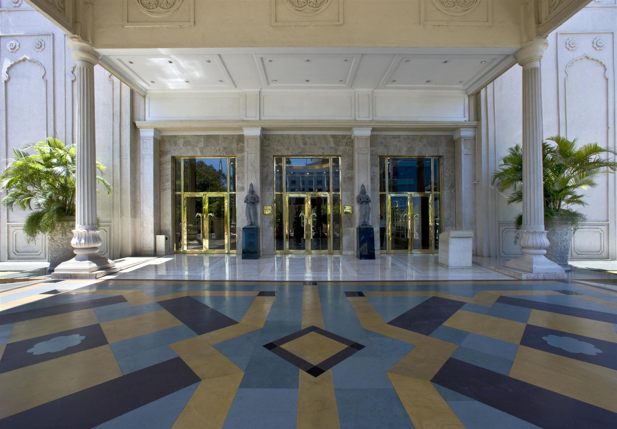 Sheraton Grand Pune Bund Garden Hotel Exterior foto